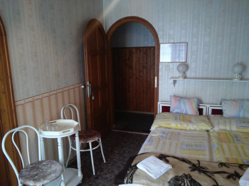 Steinhaus Bed & Breakfast Keszthely Værelse billede